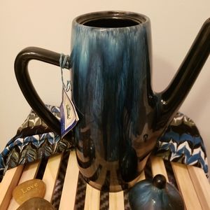Blue Mountain Pottery Kitchen - 1960 NWT "Blue Mountain Pottery " Tea Pot.. Blue Mountain Pottery Kitchen - 1960 NWT "Blue Mountain Pottery " Tea Pot..